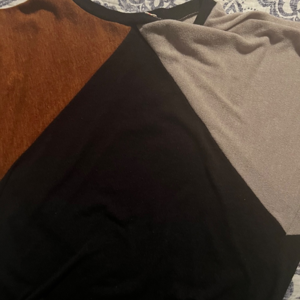 Sweater - Picture 2 of 3